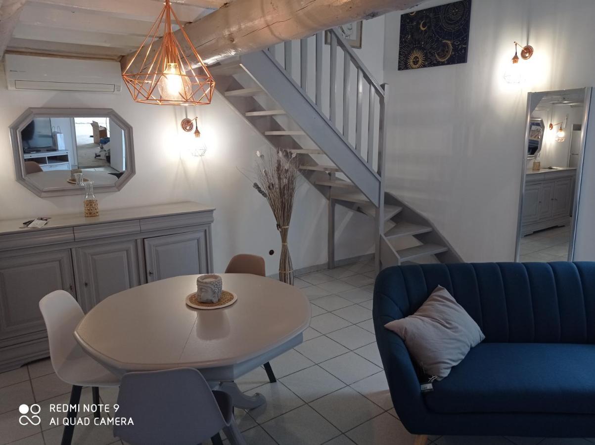 Appartements Et Valreas Exterior photo