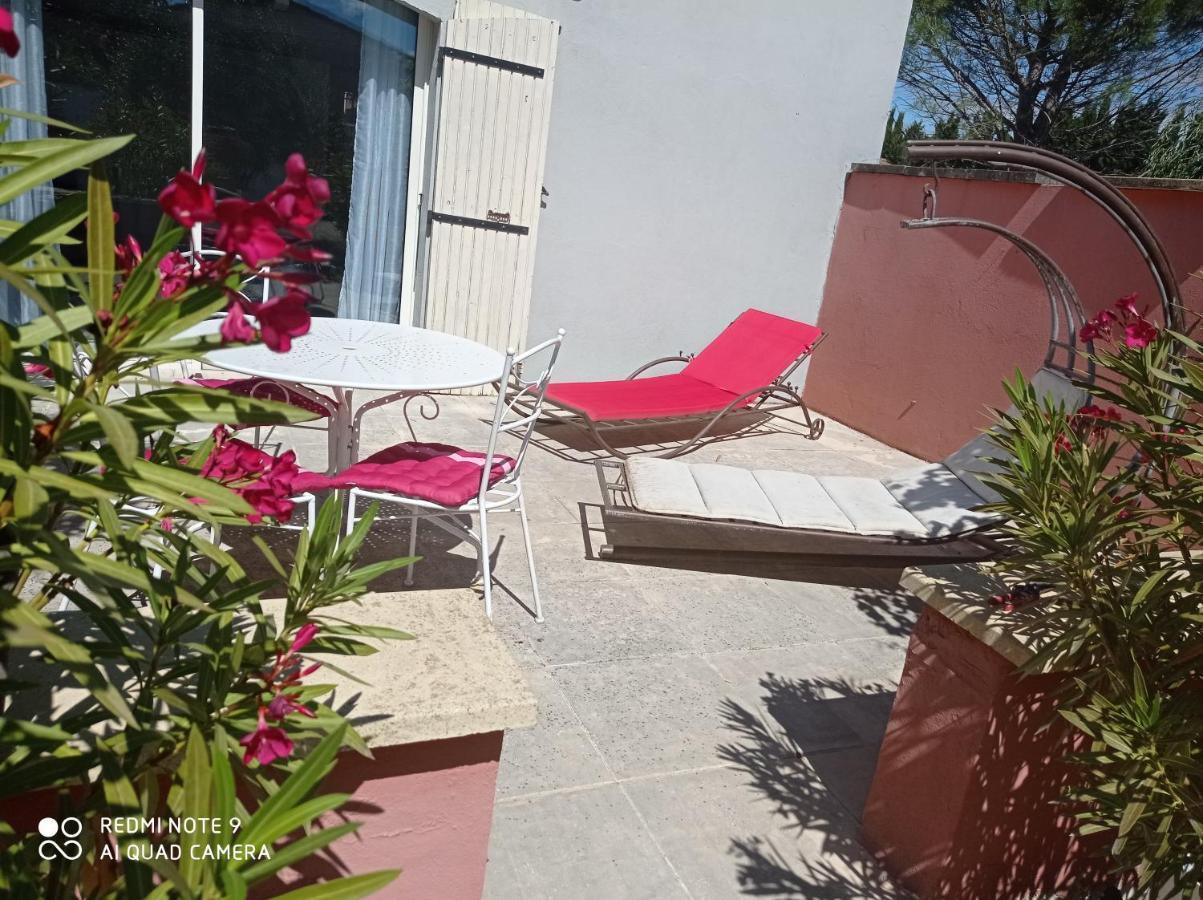 Appartements Et Valreas Exterior photo