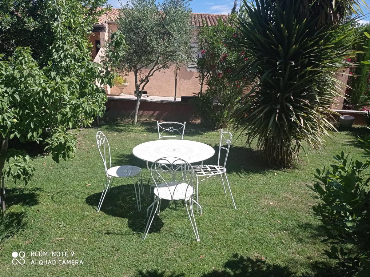 Appartements Et Valreas Exterior photo